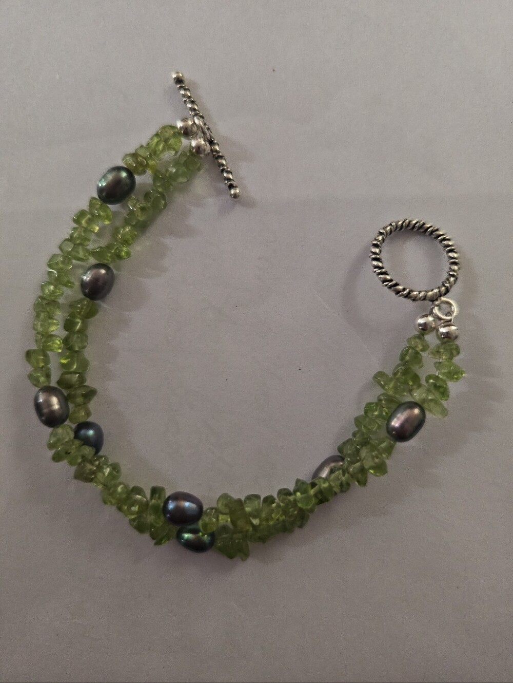 Peridot Chip & Black Pearl Toggle Bracelet - Unbranded